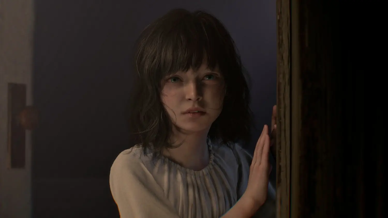 Каштановые волосы и голубые глаза для Эмили